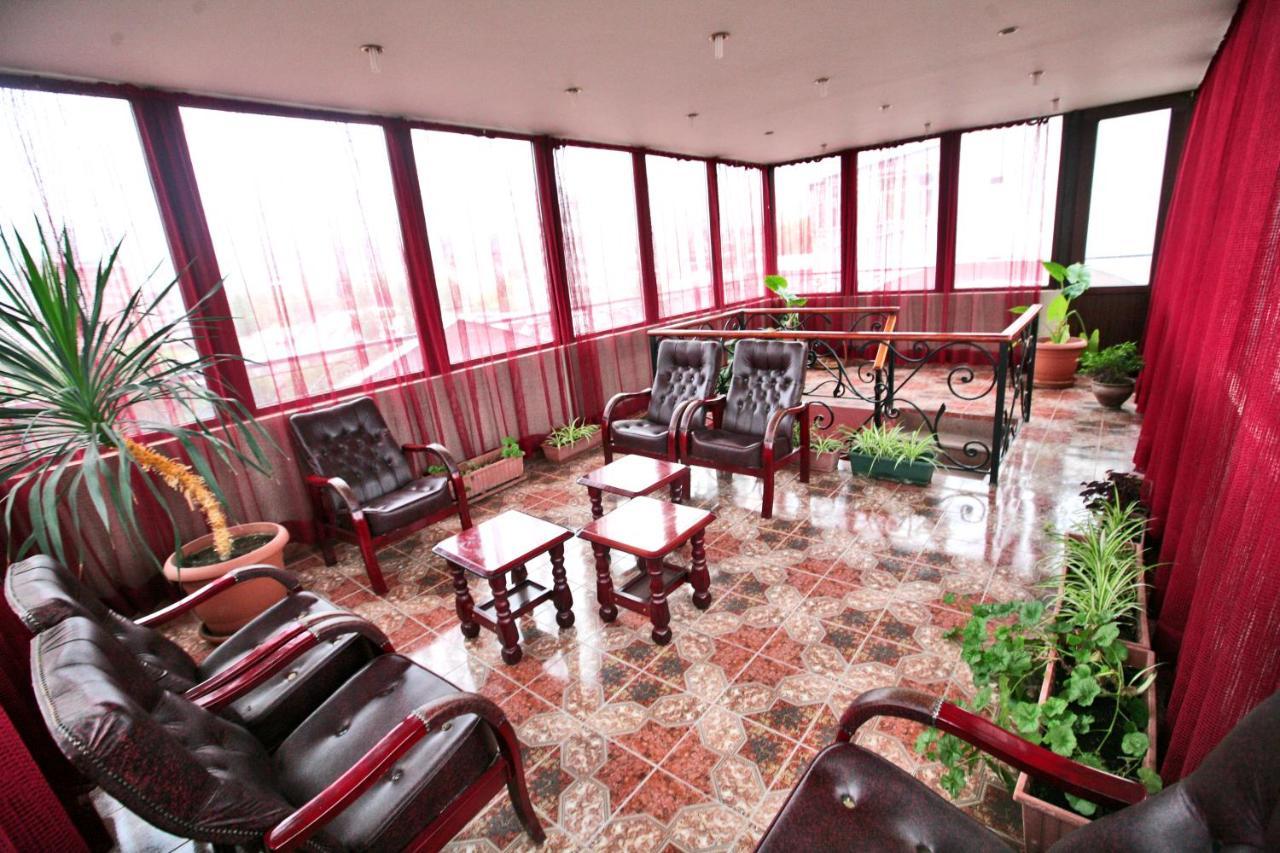 Hotel Sympatia Tbilisi Exterior foto